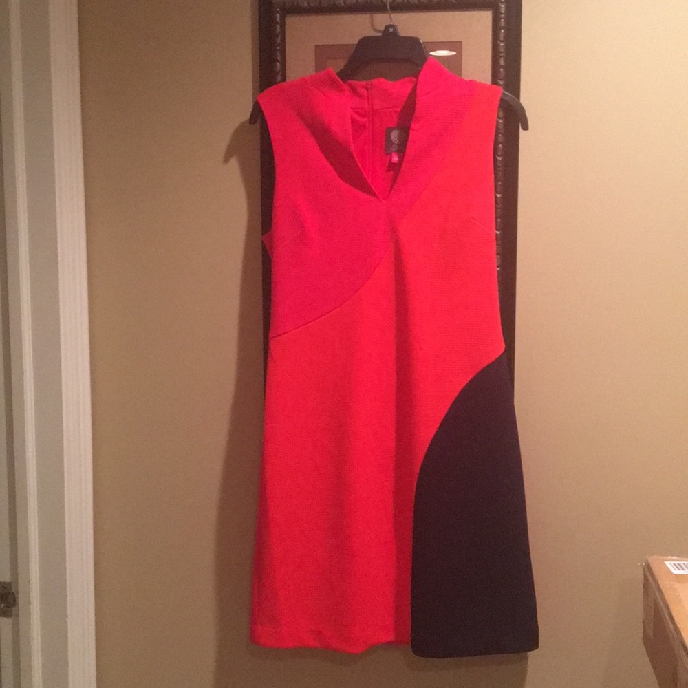 VINCE CAMUTO - Sheath Dress 👗